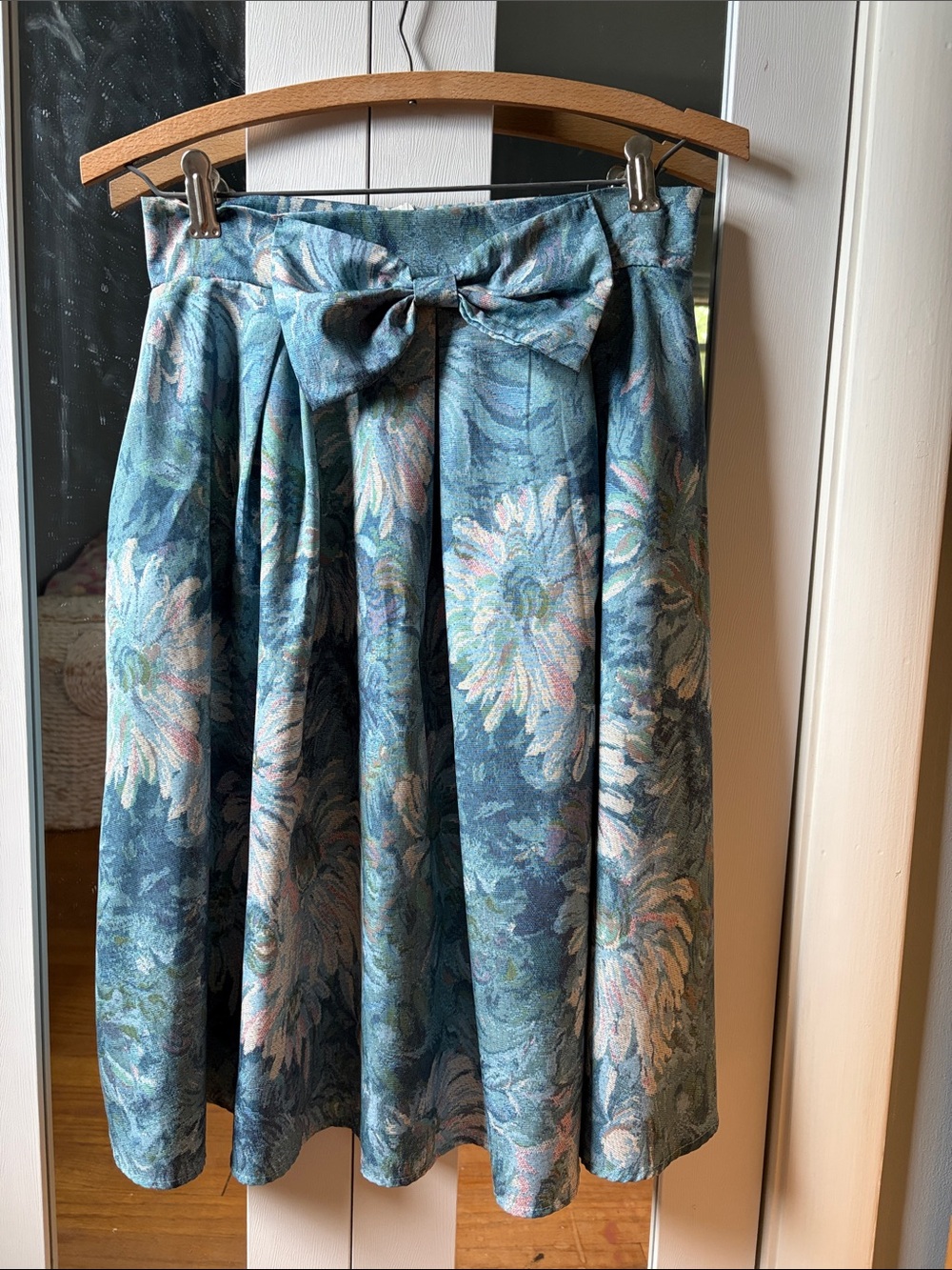 Vintage Blue Floral A-Line Midi Skirt with Bow